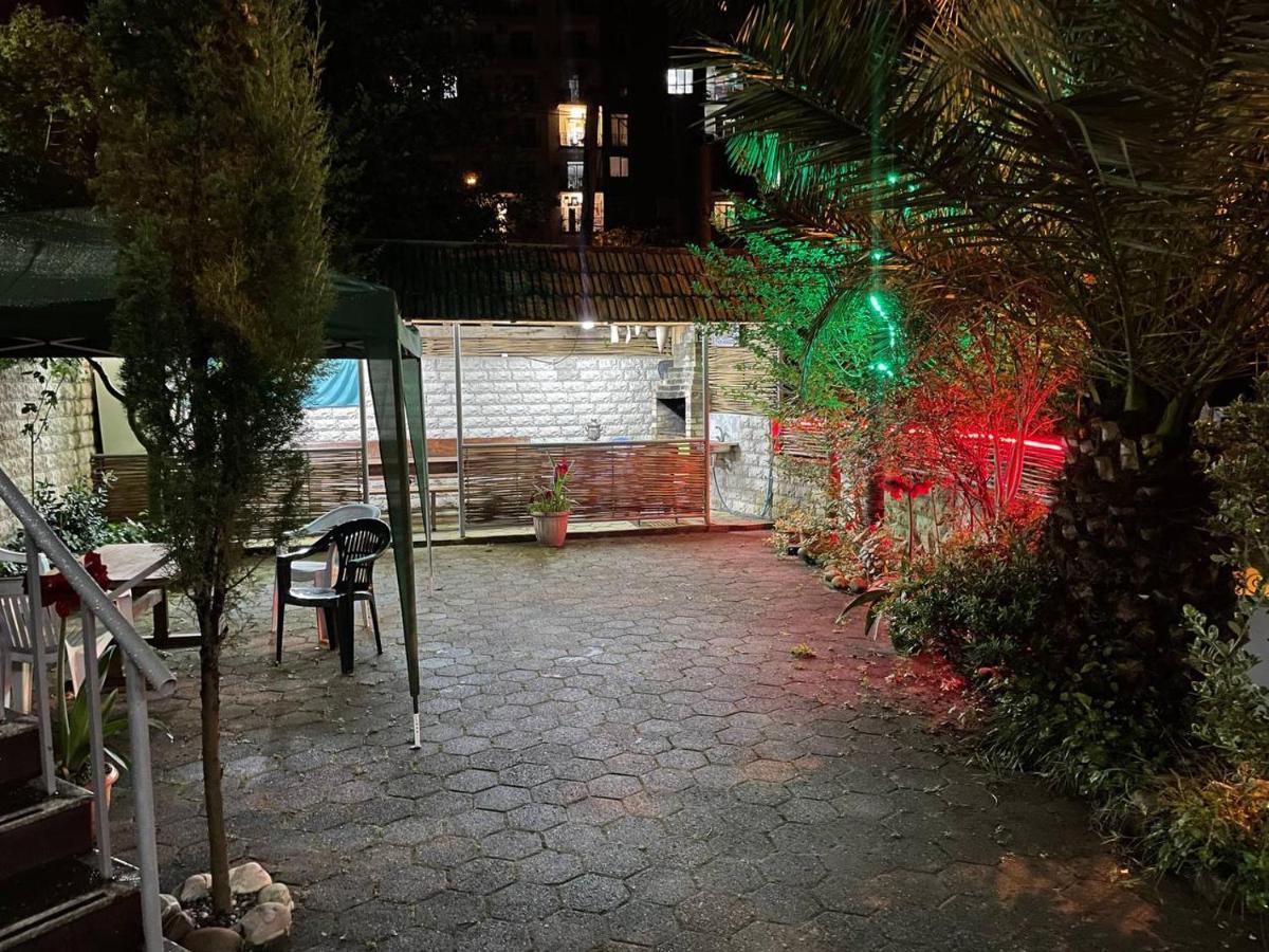 Guest House Nino Makhinjauri Exterior photo